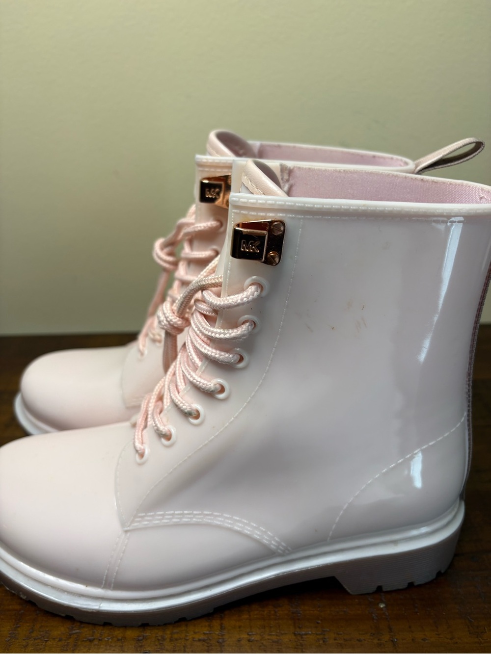 Michael Kors Tavie Women’s Size 7 Soft Pink Rain Booties - Picture 7 of 13